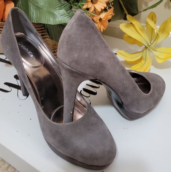 CK High Heels Suede in Gray Size 7.5 Heels 4" - Picture 1 of 14